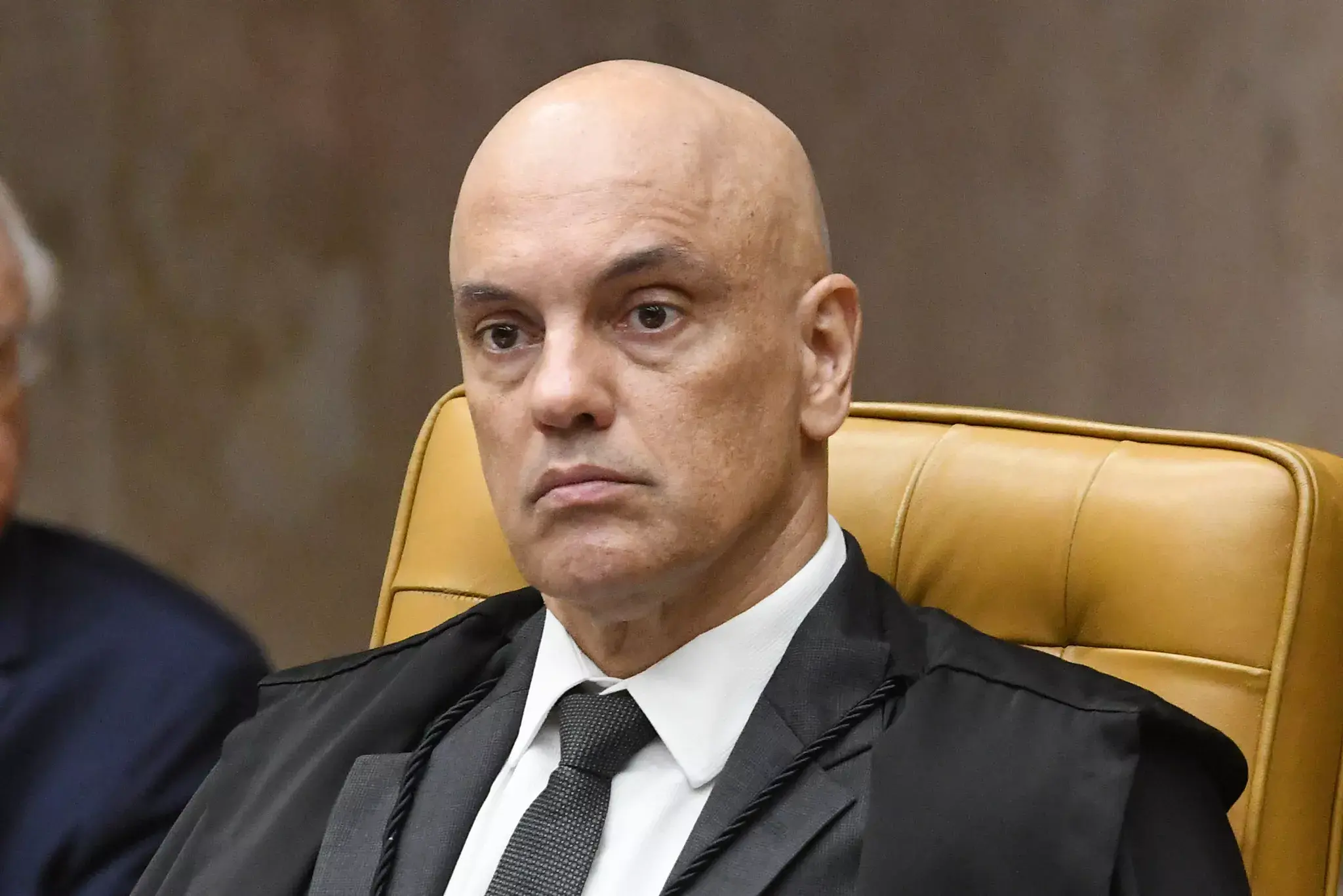 Quebra de Sigilo e apreenção de celular de Ex-Acessor de Moraes