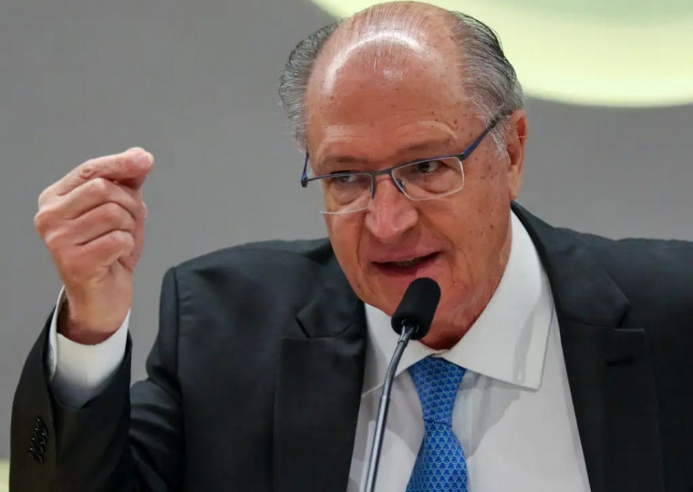 Ministério de Alckmin planeja expandir o Programa Reintegra a partir de 2025, focando inicialmente em pequenas empresas