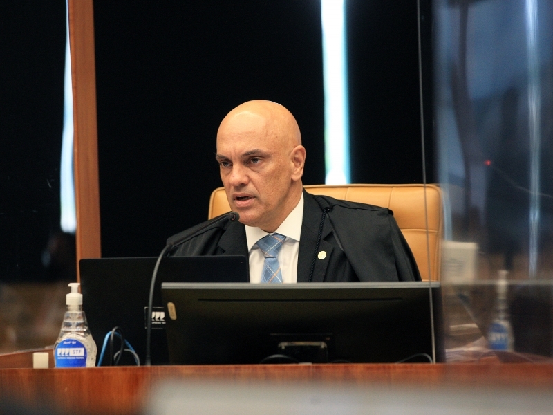 Alexandre de Moraes dá prazo para X regularizar situação no Brasil. Saiba mais sobre os desdobramentos e impactos