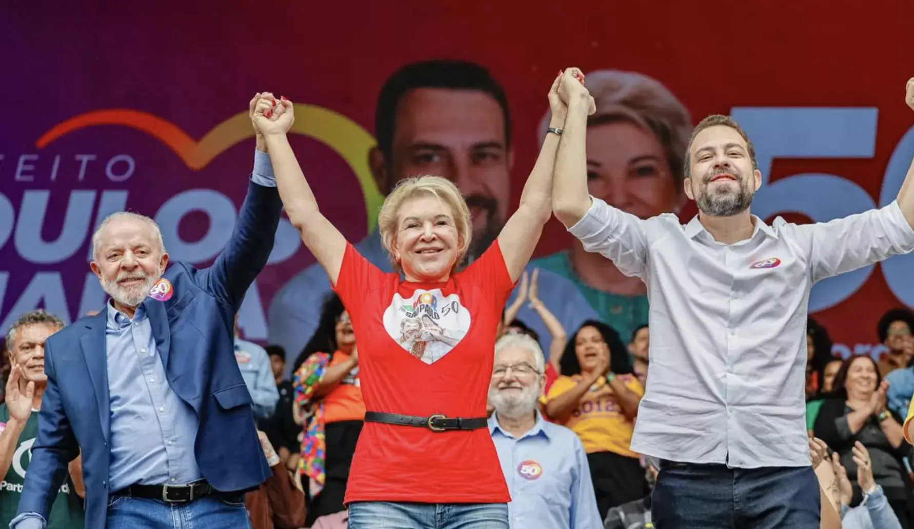 Debate em São Paulo revela estratégias dos candidatos Boulos e Nunes e suas conexões políticas em meio a um clima tenso