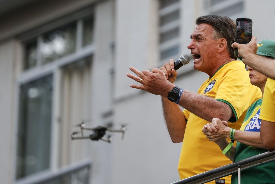 Bolsonaro critica Marçal por “autopromoção” em ato, enquanto o candidato se defende e elogia o prefeito Ricardo Nunes