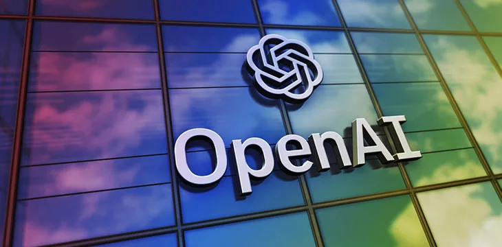 OpenAI enfrenta desafios e transformações enquanto busca consolidar seu papel na inteligência artificial e atrair grandes investidores