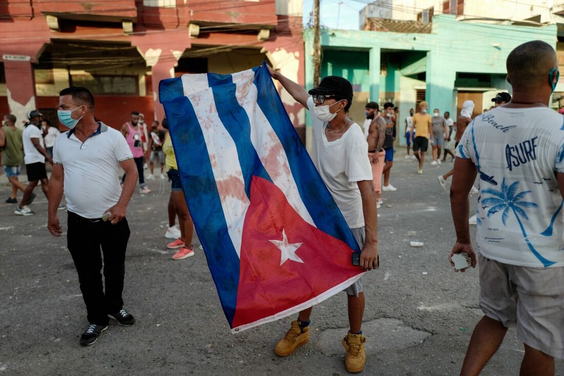 Crise econômica em Cuba intensifica êxodo recorde; entenda como o país está enfrentando uma das maiores ondas migratórias da sua história