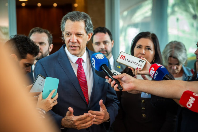 Haddad destaca crescimento econômico do Brasil e os desafios do arcabouço fiscal em palestra na USP. Confira