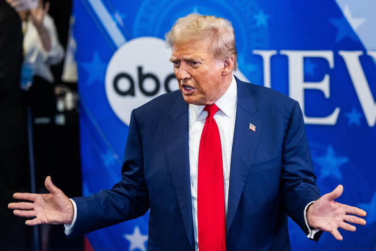 Trump reclama do debate com Kamala Harris; destaca moderadores da ABC News e discute possível novo confronto