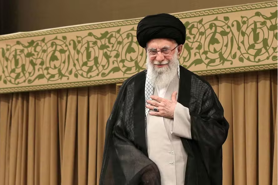 Transferência de Khamenei para um local seguro revela a tensão crescente entre Irã e Israel