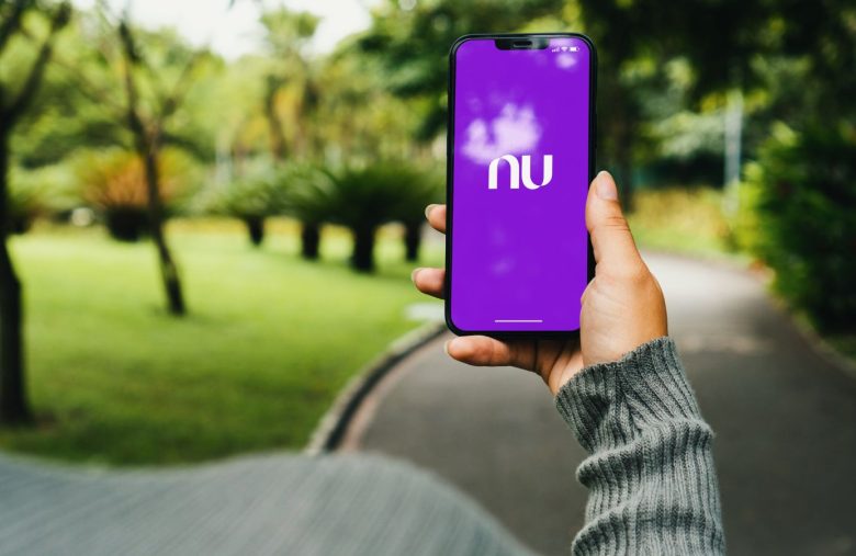 Nubank encerra compra e venda da Nucoin; saiba como isso afeta os usuários e o futuro da criptomoeda da fintech