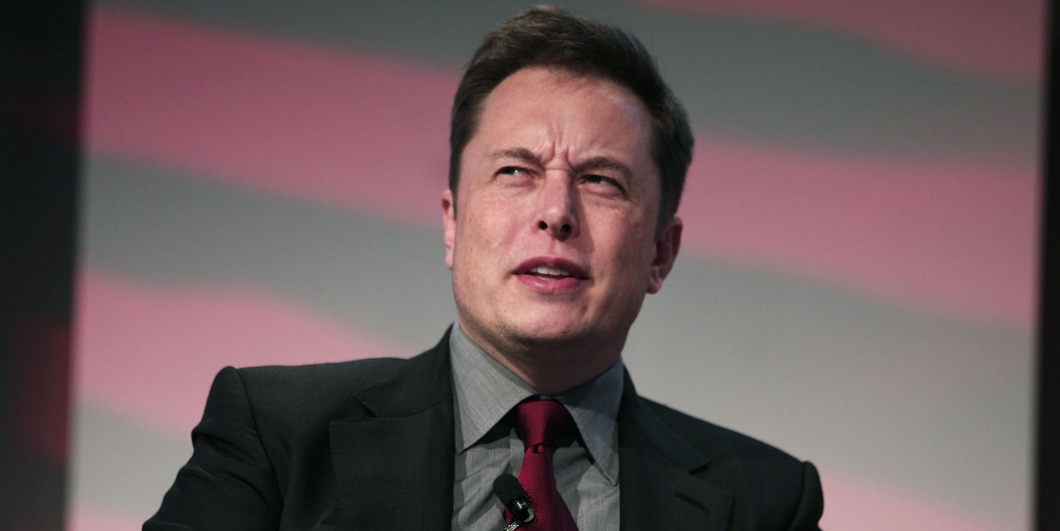 Elon Musk chama governo australiano de “fascista” devido a nova lei de desinformação que pode impactar plataformas de redes sociais