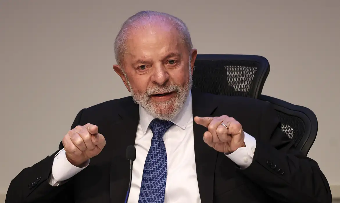 Lula pede a Romeu Zema que pare de criticar seu governo e defende colaboração civilizada entre a União e governadores da oposição.