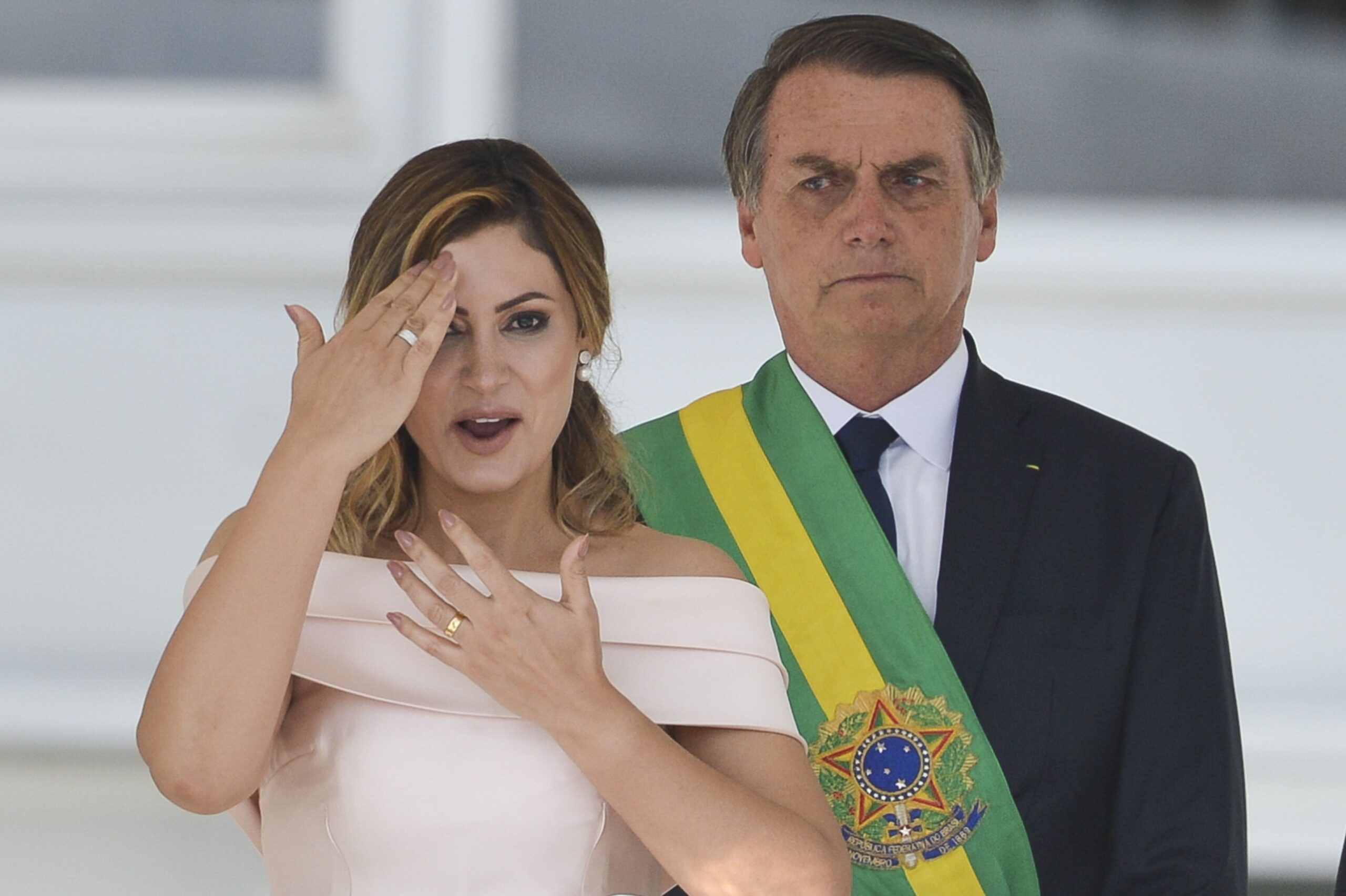 Decisão judicial obriga Lula a indenizar Bolsonaro e Michelle por danos morais relacionados aos móveis do Palácio da Alvorada