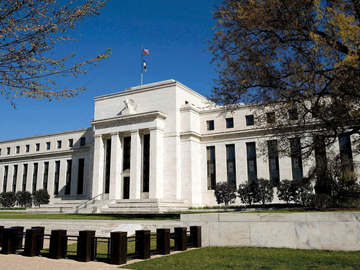 Índices dos EUA caem em setembro devido a dados fracos e expectativas sobre o Federal Reserve