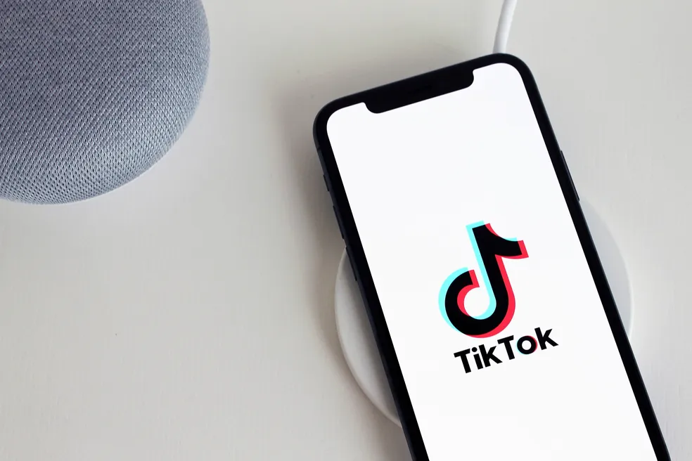 TikTok enfrenta batalha crucial nos EUA. Conheça os detalhes sobre a lei que pode proibir o app e o futuro da ByteDance