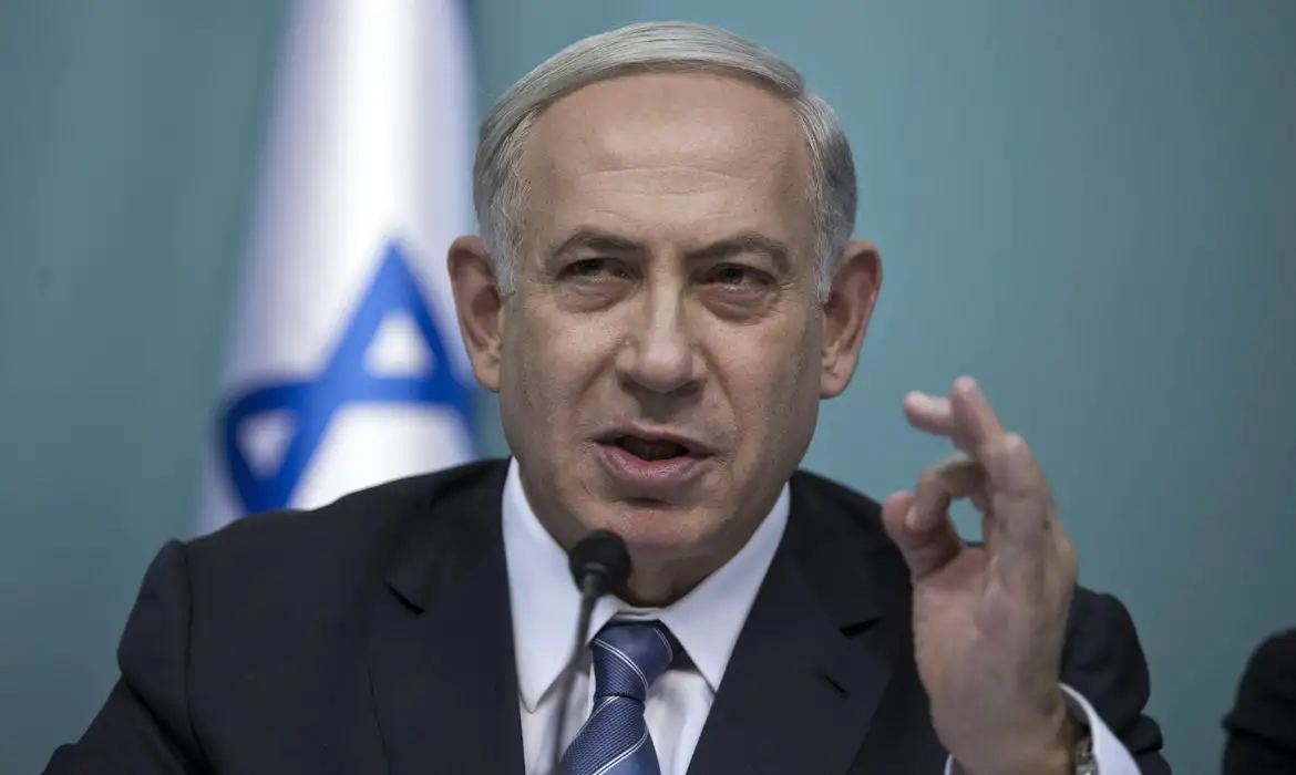 Netanyahu declara que o Irã cometeu um “grande erro” após ataque com mísseis, prometendo retaliação