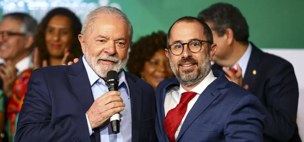 Governo Lula propõe fim do sigilo de 100 anos em informações públicas. Entenda as implicações dessa mudança