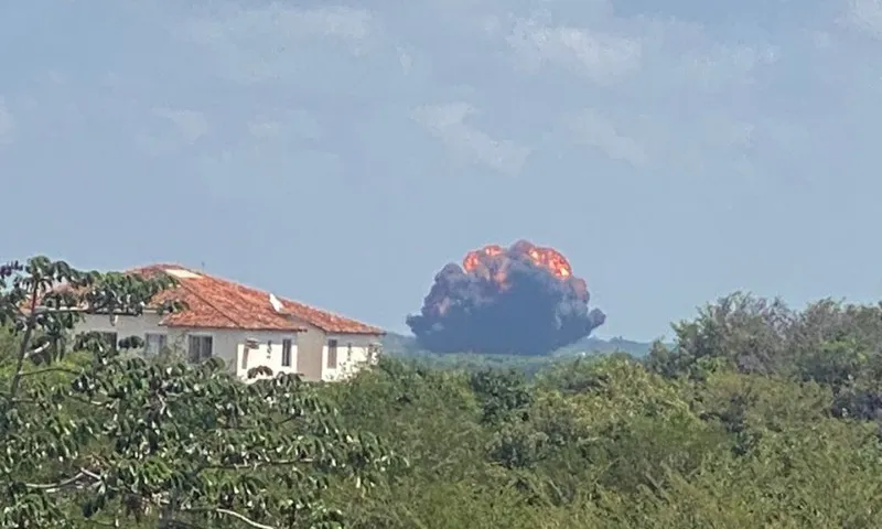 Caça da Força Aérea Brasileira cai no RN; piloto ejetou com segurança. Descubra detalhes do incidente