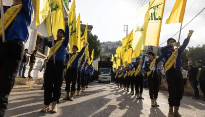 Hezbollah descarta negociações com Israel e assume ataque a Netanyahu. Entenda a situação atual e suas implicações