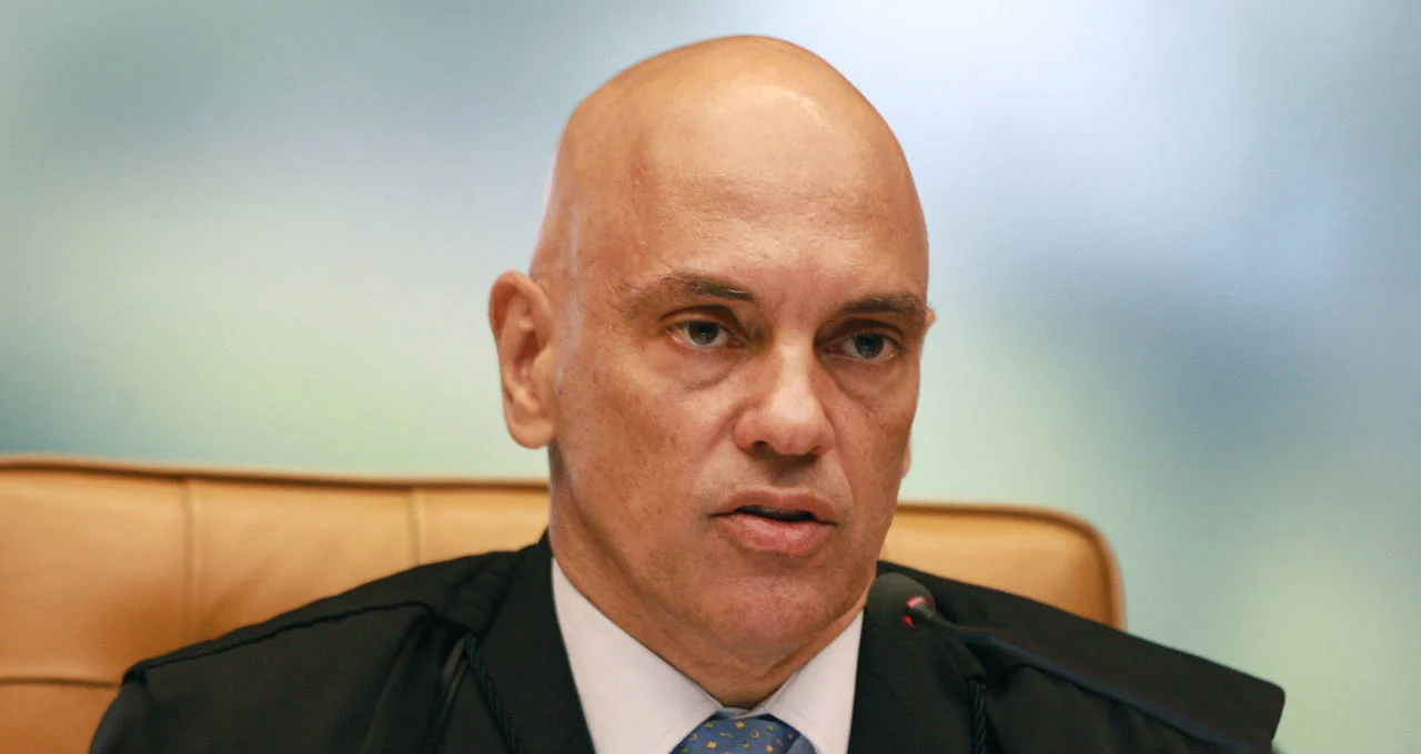 Moraes rejeita pedido de Bolsonaro sobre inquérito do TSE, revelando questões cruciais da justiça eleitoral brasileira