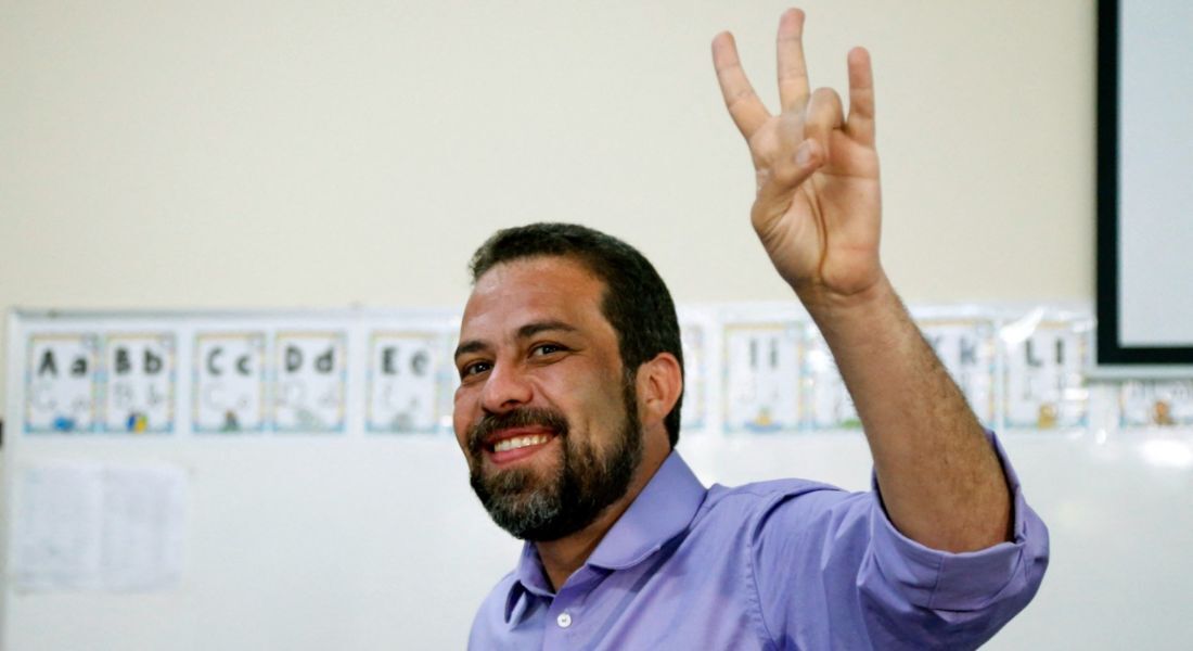 Guilherme Boulos busca novos eleitores com propostas de Tabata e Marçal, em uma corrida acirrada pela prefeitura de SP