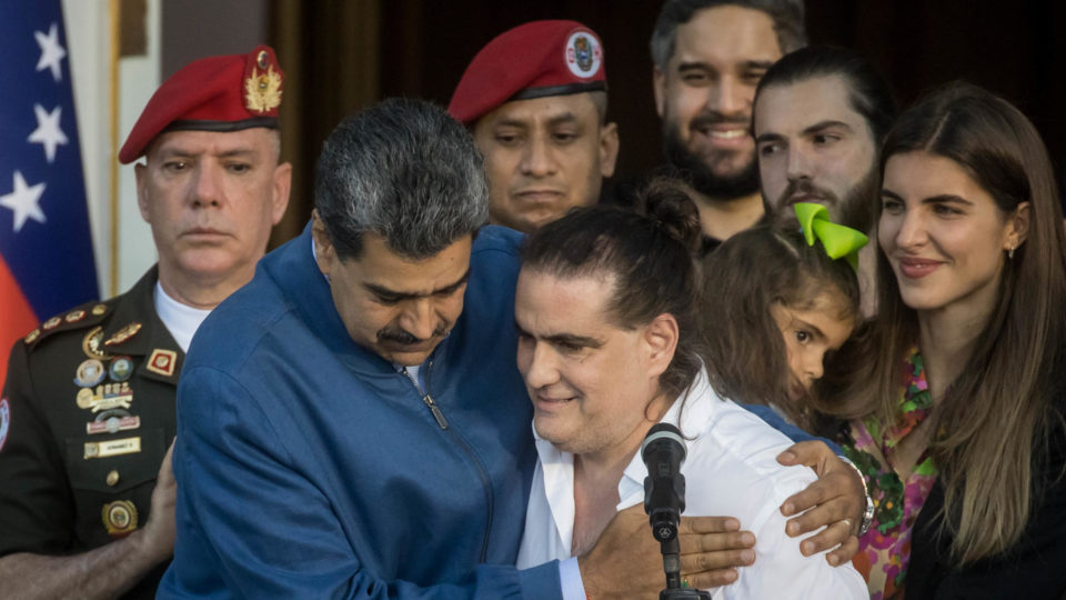 Maduro nomeia Alex Saab como ministro da Indústria, revelando novas dinâmicas no governo venezuelano