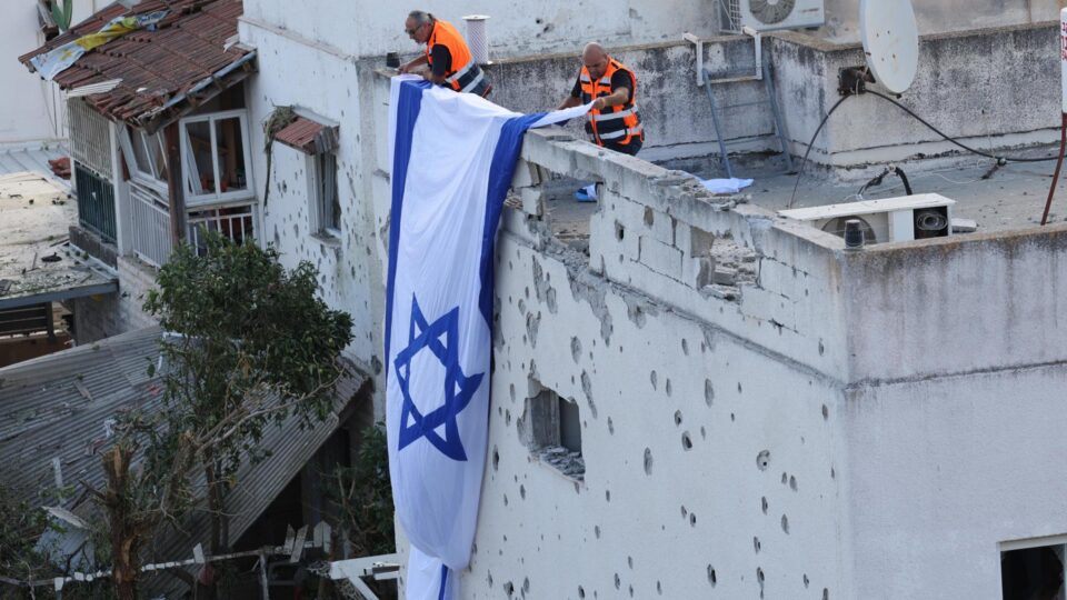 Ataque em Jaffa resulta em mortes e feridos, enquanto Israel enfrenta um cenário de tensão com o Irã