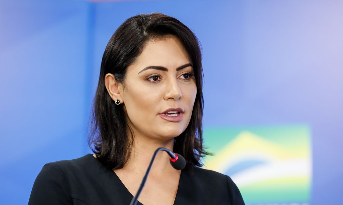 PT de Porto Alegre aciona MP Eleitoral contra Michelle Bolsonaro; entenda os desdobramentos dessa polêmica