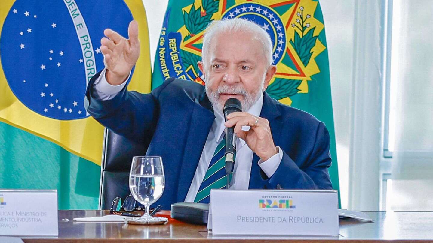 Lula destaca a importância de rediscutir o papel do PT nas prefeituras, após resultados das últimas eleições